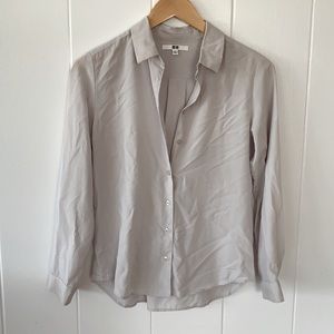 Uniqlo long sleeve shirt Small light Comfortable